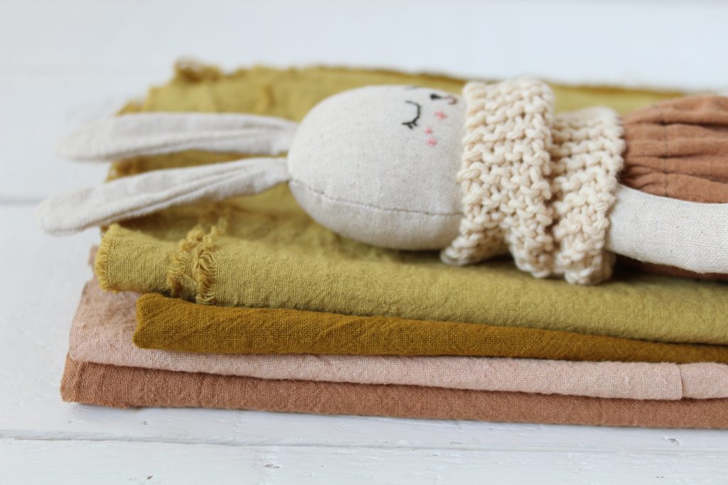 IMG 8210 1 | Pepita Calabaza | Descubre los nuevos pantalones teñidos a mano