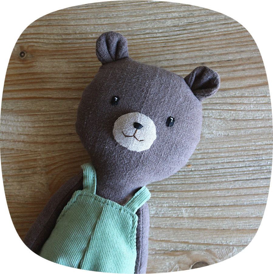 osito peto pana verde | Pepita Calabaza | Oso de lino con peto de pana osito peto pana verde | Pepita Calabaza | Oso de lino con peto de pana