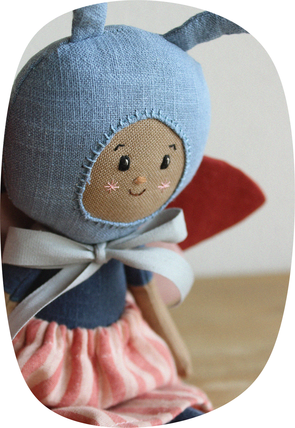 muñeca de trapo lino azul