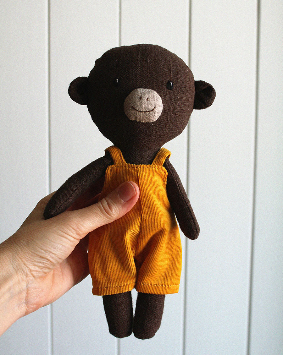 peluche monito peto pana amarillo | Pepita Calabaza | Home