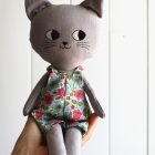 gato gris peto flores azul | Pepita Calabaza | Gato grande gris gato gris peto flores azul | Pepita Calabaza | Gato grande gris